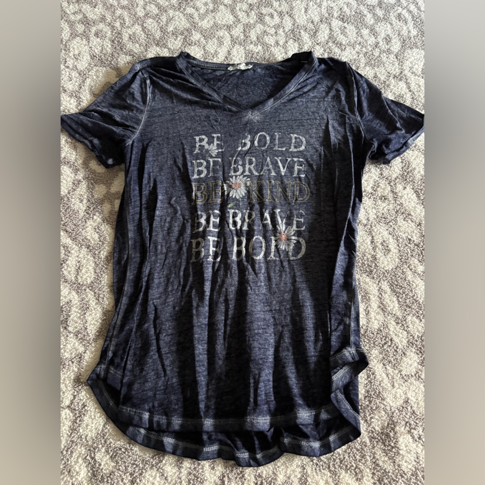 be bold graphic t-shirt